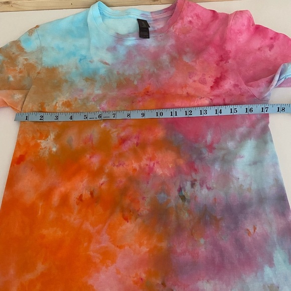 NEW Unisex GILDAN Small Ice Tie-Dye Soft Style Handmade Multi-Color T-Shirt - Picture 6 of 9